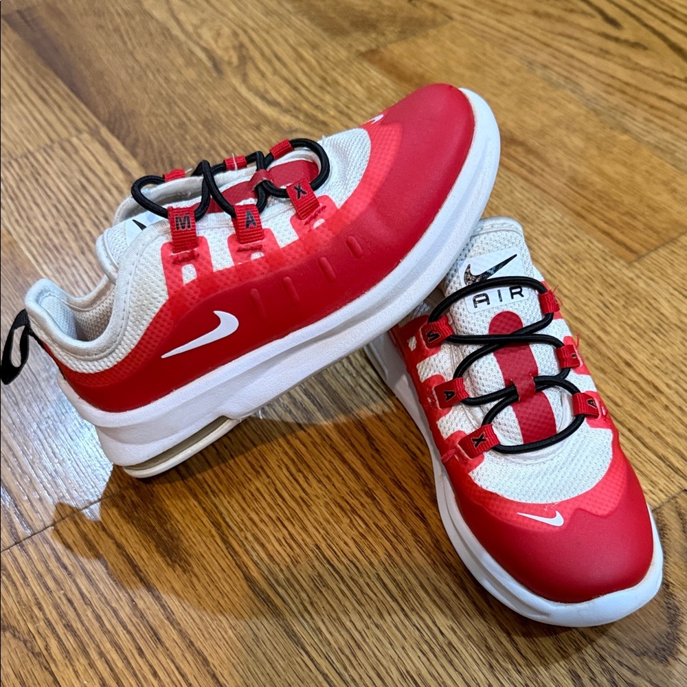 Nike Air Max Axis TD 'University Red' Sneakers/Shoes. Size 10c.